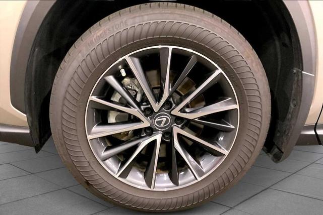 Photo of 2022 Atomic Silver Lexus NX 350