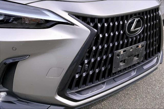 Photo of 2022 Atomic Silver Lexus NX 350