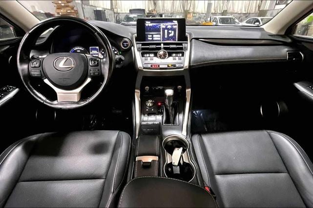Photo of 2020 Eminent White Pearl Lexus NX 300h