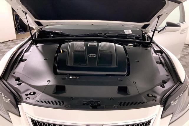 Photo of 2018 Eminent White Pearl Lexus LS 500