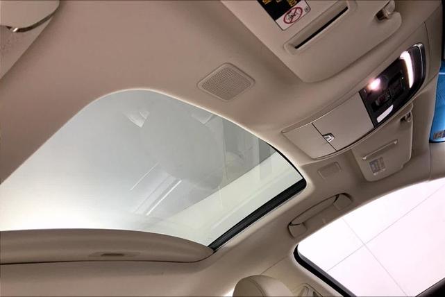Photo of 2018 Eminent White Pearl Lexus LS 500