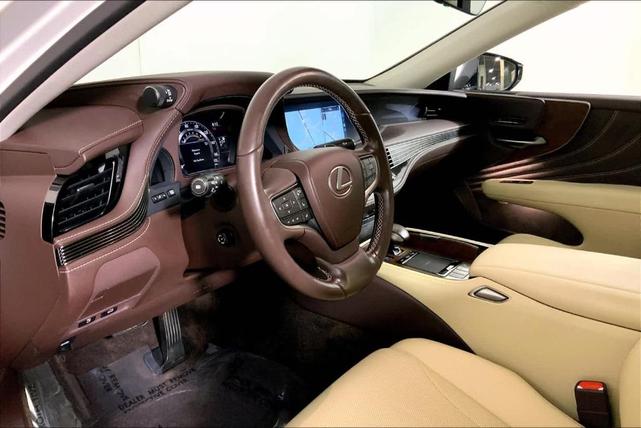 Photo of 2018 Eminent White Pearl Lexus LS 500