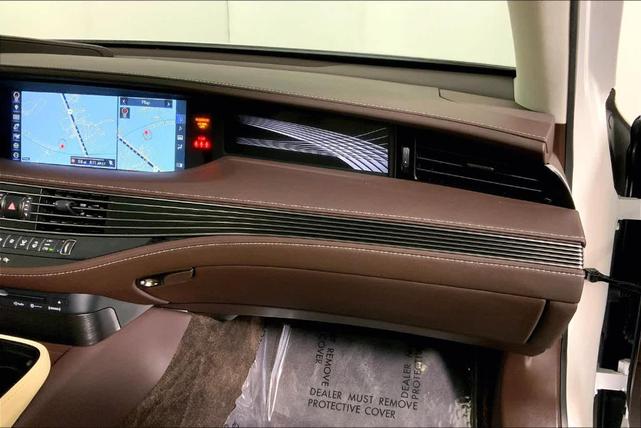 Photo of 2018 Eminent White Pearl Lexus LS 500