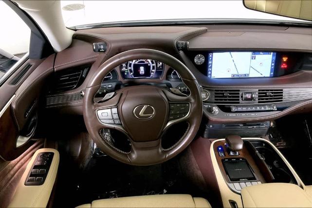 Photo of 2018 Eminent White Pearl Lexus LS 500