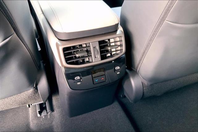 Photo of 2025 White Lexus RX 350