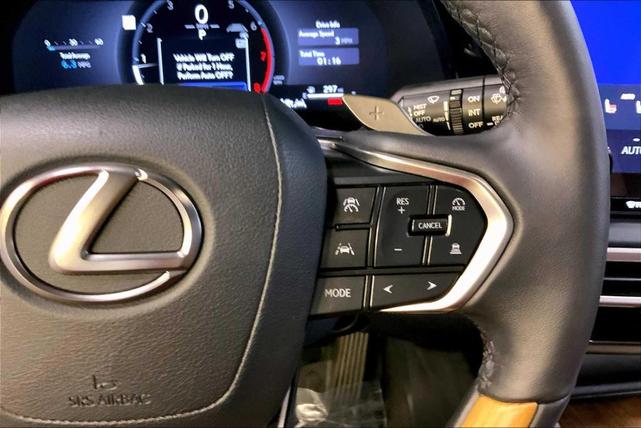 Photo of 2025 Eminent White Pearl Lexus RX 350