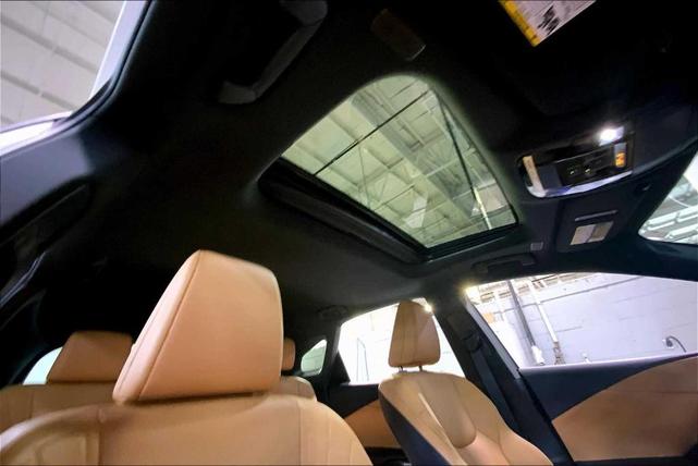Photo of 2025 Eminent White Pearl Lexus RX 350