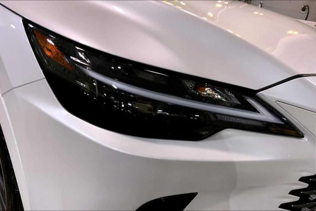 Photo of 2025 Eminent White Pearl Lexus RX 350
