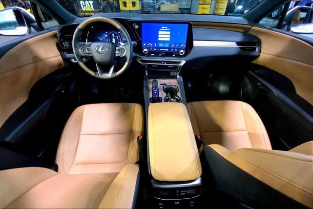 Photo of 2025 Eminent White Pearl Lexus RX 350