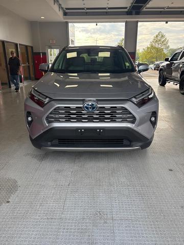 Photo of 2024 Silver Sky Metallic Toyota RAV4 Hybrid