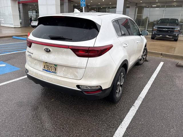 Photo of 2021 Snow White Pearl Kia Sportage
