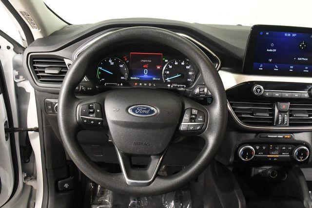Photo of 2022 White Ford Escape