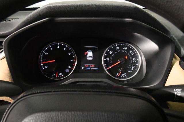 Photo of 2021 Super White Toyota RAV4