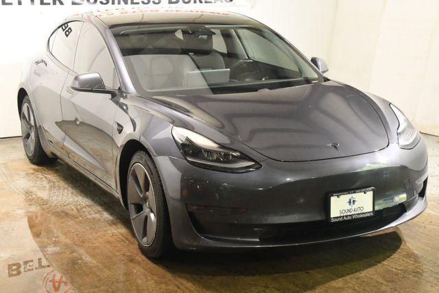 Photo of 2021 Gray Tesla Model 3