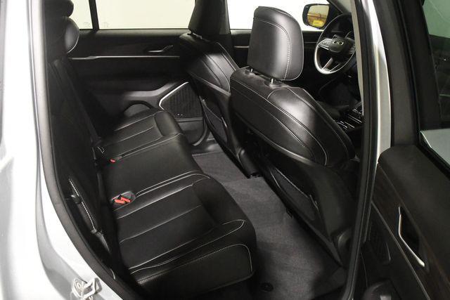 Photo of 2022 Silver Zynith Jeep Grand Cherokee 4xe