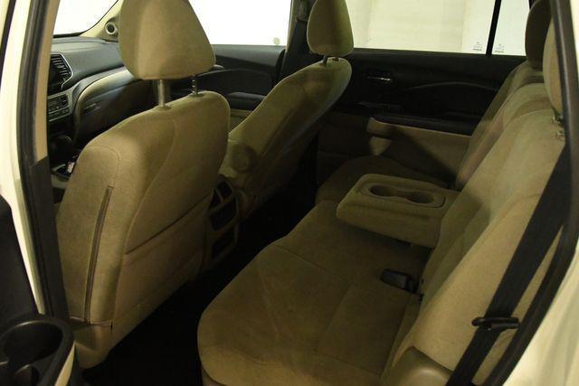 Photo of 2019 White Diamond Pearl Honda Pilot
