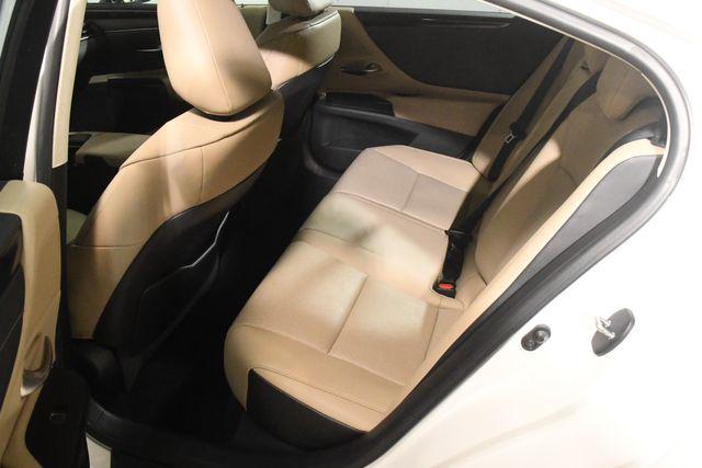Photo of 2021 Eminent White Pearl Lexus ES 250