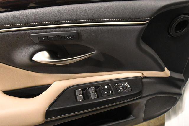 Photo of 2021 Eminent White Pearl Lexus ES 250