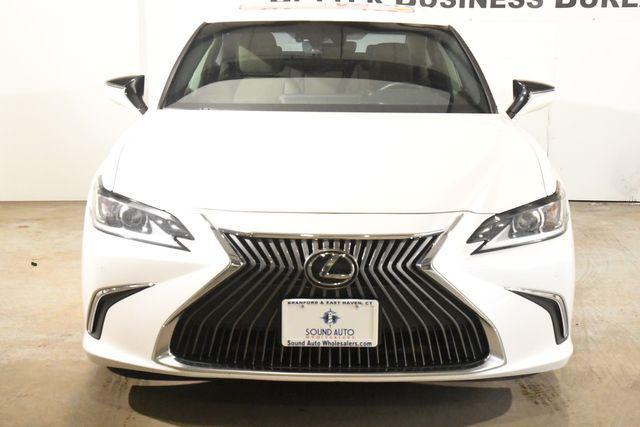 Photo of 2021 Eminent White Pearl Lexus ES 250