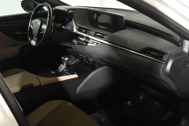 Photo of 2021 Eminent White Pearl Lexus ES 250