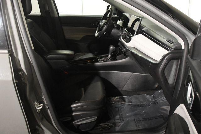 Photo of 2022 Gray Jeep Compass