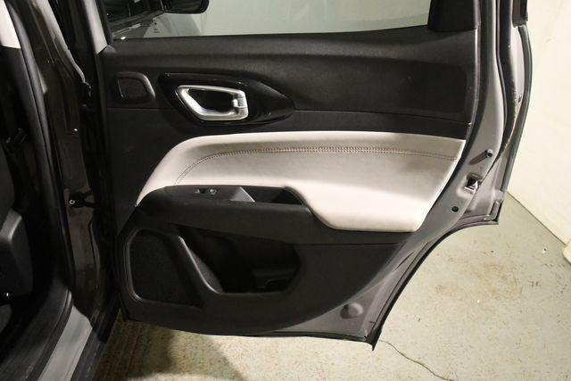 Photo of 2022 Gray Jeep Compass