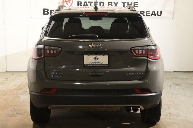 Photo of 2022 Gray Jeep Compass