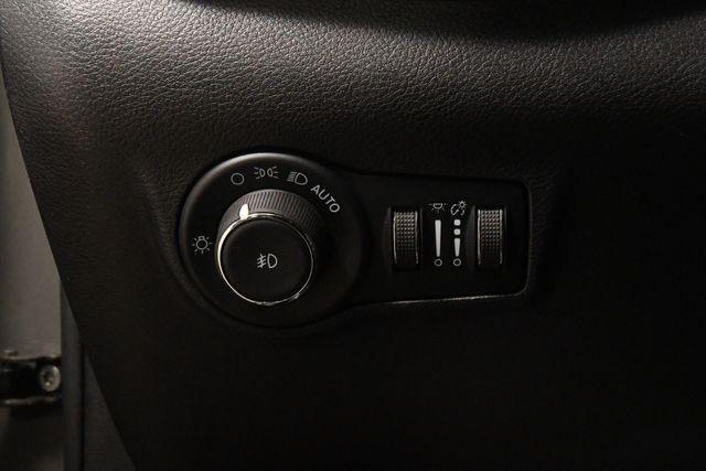 Photo of 2022 Gray Jeep Compass