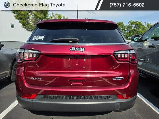 Photo of 2022 Velvet Red Pearlcoat Jeep Compass