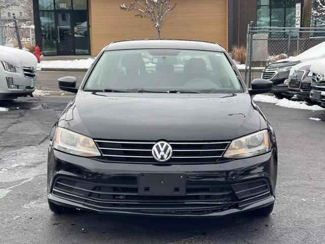 Photo of 2016 Black Uni Volkswagen Jetta