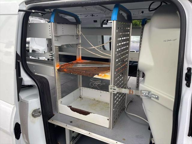 Photo of 2016 Frozen White Ford Transit Connect