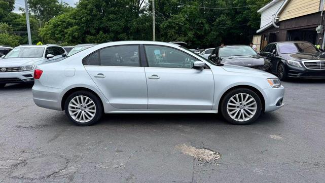 Photo of 2013 Reflex Silver Metallic Volkswagen Jetta