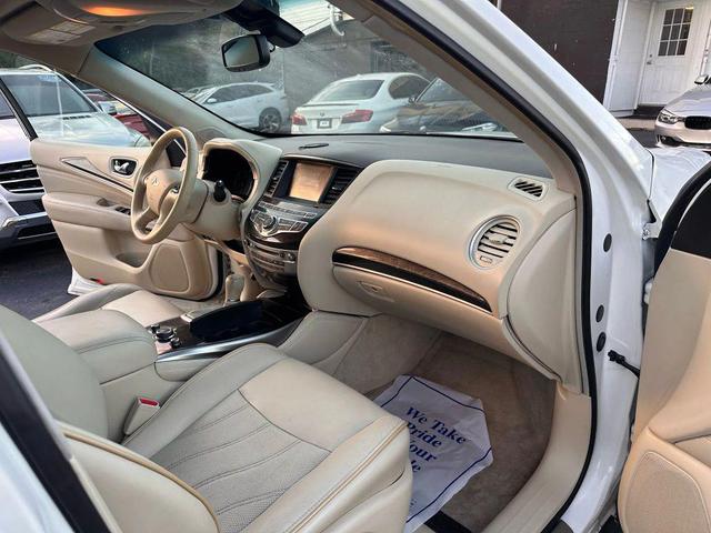 Photo of 2014 Moonlight White INFINITI QX60