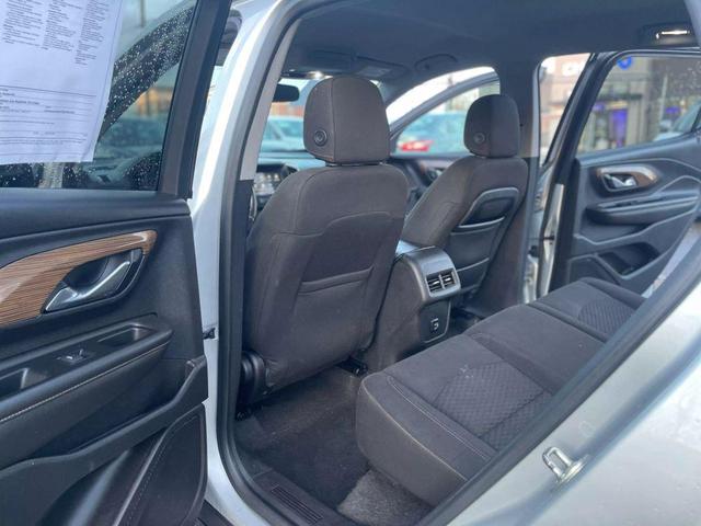 Photo of 2018 Quicksilver Metallic GMC Terrain