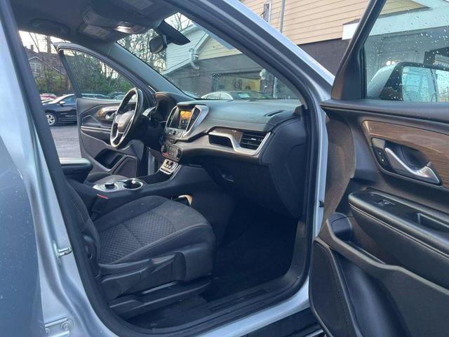 Photo of 2018 Quicksilver Metallic GMC Terrain