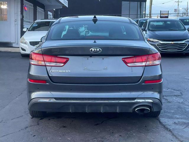 Photo of 2019 Gray Kia Optima