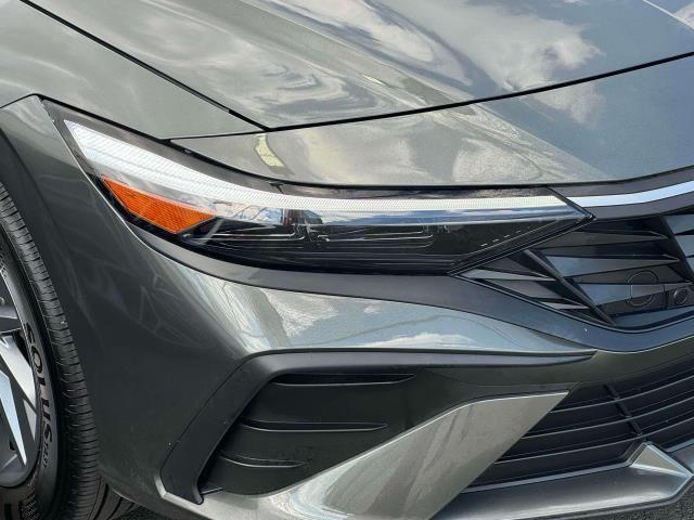 Photo of 2024 Amazon Gray Hyundai ELANTRA