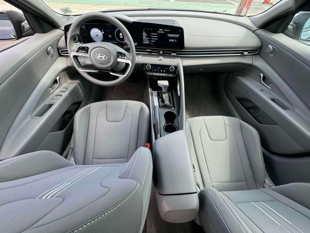 Photo of 2024 Amazon Gray Hyundai ELANTRA