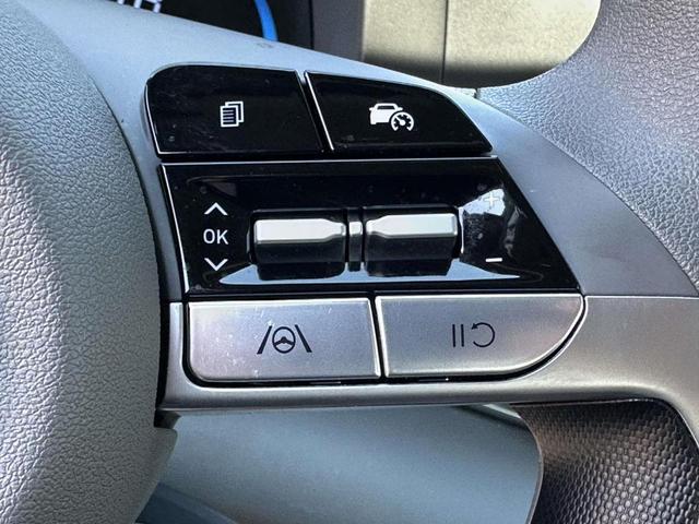 Photo of 2025 Gray Hyundai ELANTRA