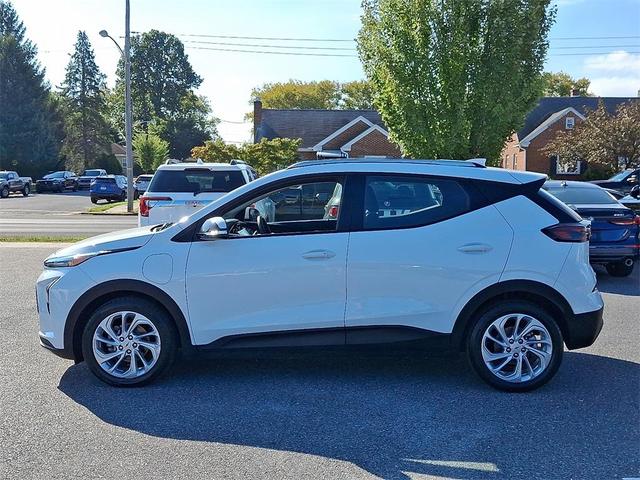Photo of 2022 Summit White Chevrolet Bolt EUV