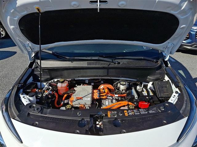 Photo of 2022 Summit White Chevrolet Bolt EUV