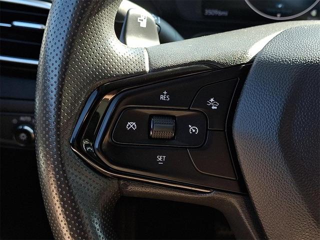 Photo of 2022 Summit White Chevrolet Bolt EUV
