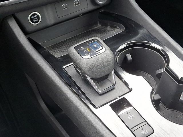 Photo of 2022 Brilliant Silver Metallic Nissan Rogue