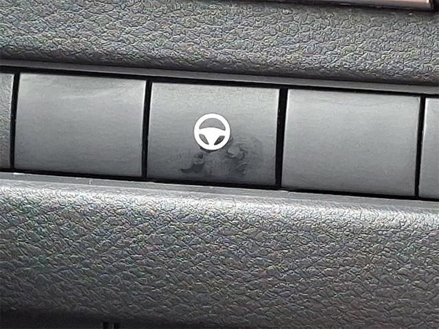 Photo of 2022 Brilliant Silver Metallic Nissan Rogue