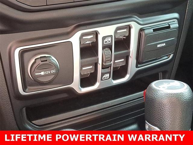 Photo of 2020 Black Clearcoat Jeep Wrangler Unlimited