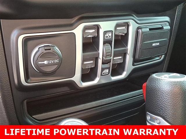 Photo of 2020 Black Clearcoat Jeep Wrangler Unlimited