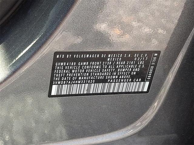 Photo of 2017 Platinum Gray Metallic Volkswagen Jetta