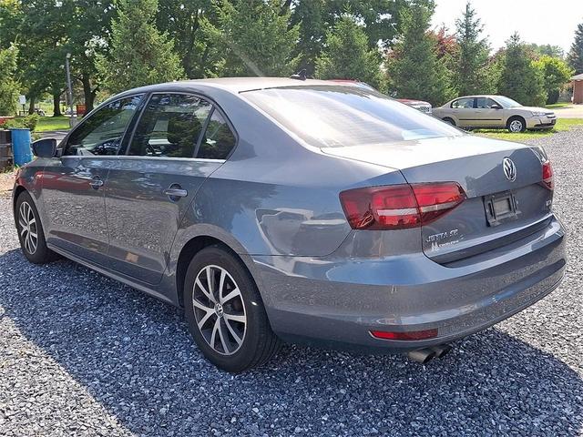 Photo of 2017 Platinum Gray Metallic Volkswagen Jetta