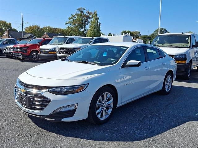 Photo of 2023 Summit White Chevrolet Malibu