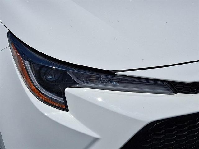 Photo of 2022 White Toyota Corolla